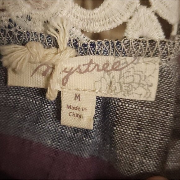 Mystree Womens NWOT Cotton Blend Plaid Crochet Detail Top Medium - Picture 6 of 8